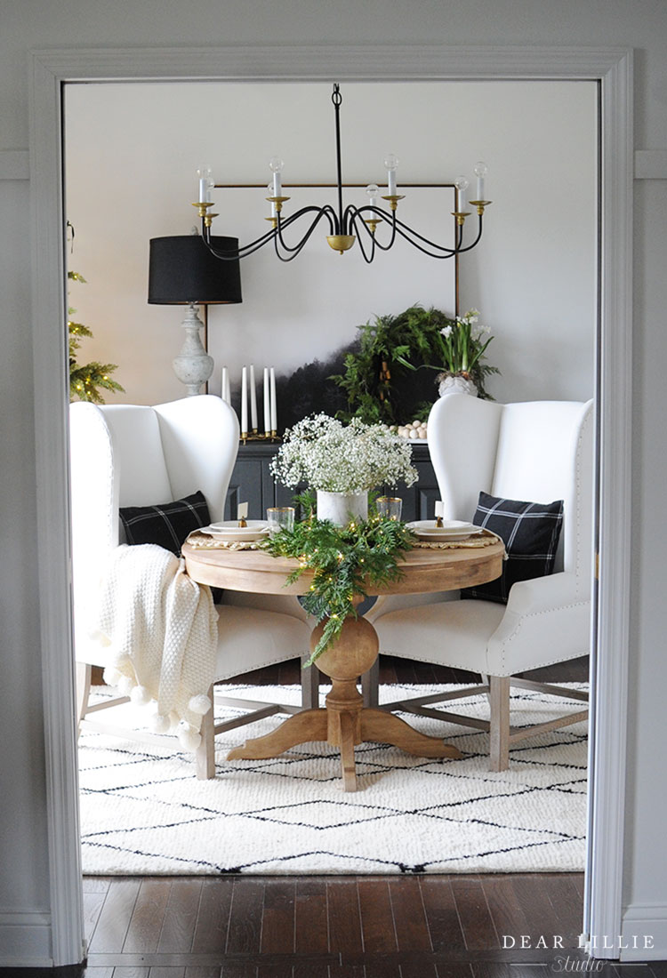 Christmas Decor In Dining Room