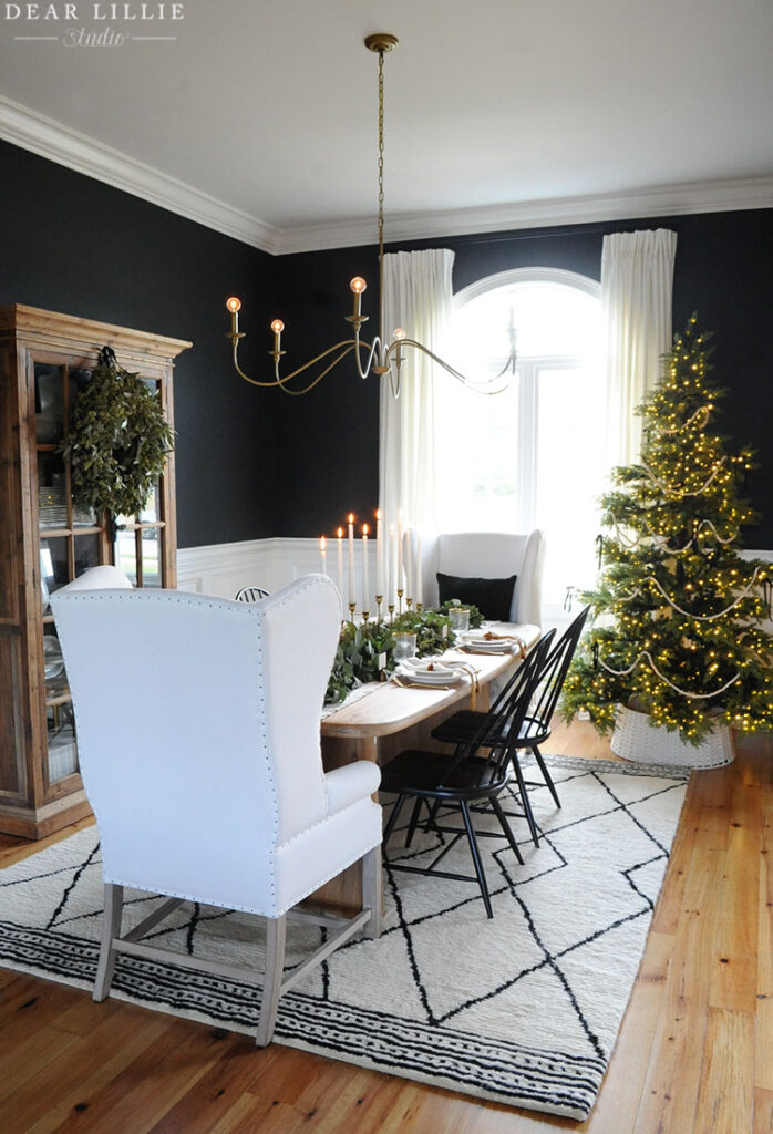 Lulu and Georgia table 