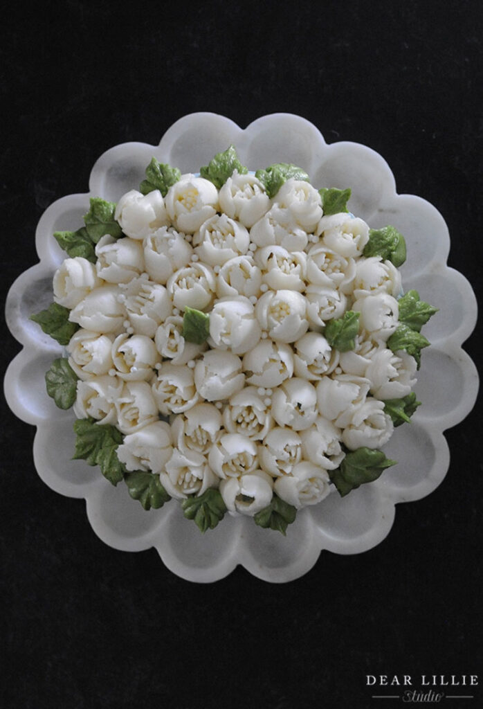 White Tulip Cake 