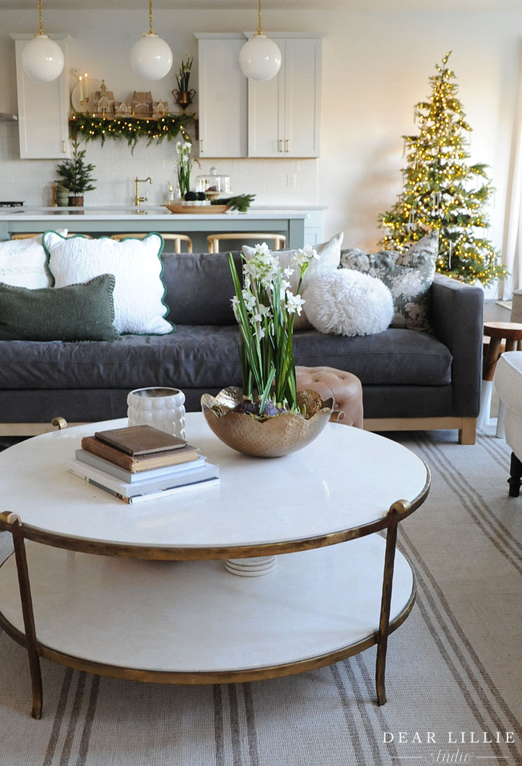 Neutral Living Room Christmas Decor