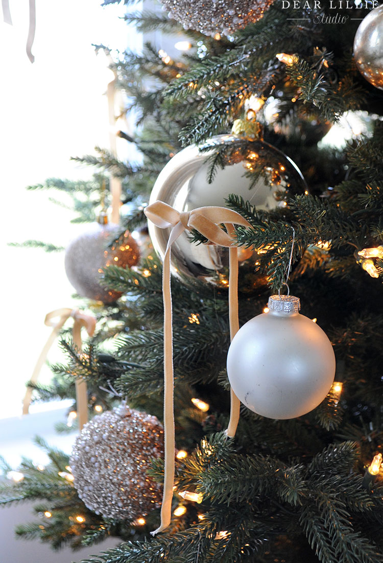 Ribbon Bows on Christmas Tree