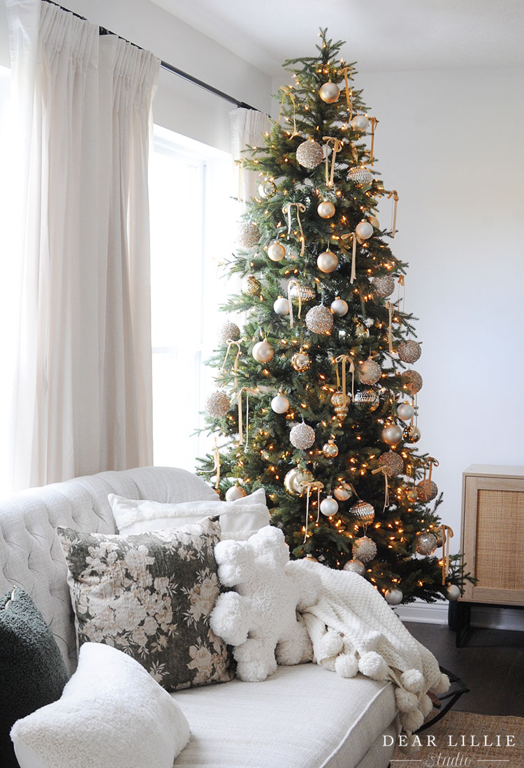 Ribbon Bows on Christmas Tree